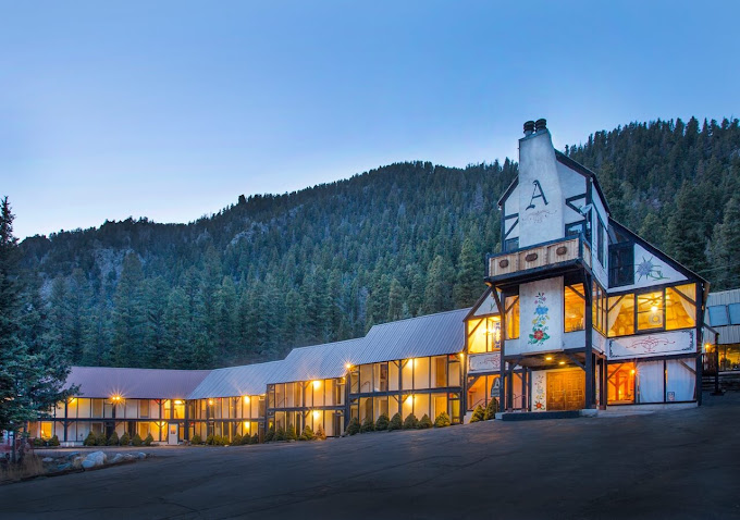 Austing Haus Hotel was the largest wooden building in the nation...or world...or state...or some such thing